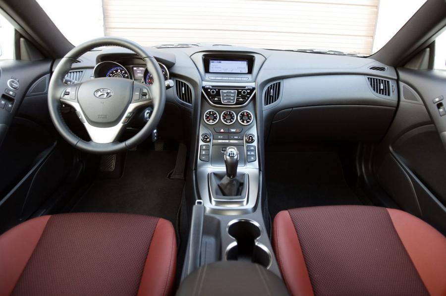  Hyundai Genesis Coupe 2013 года  (фото 19 из 76)